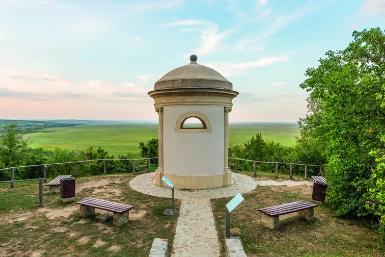 Fertőboz, Gloriett